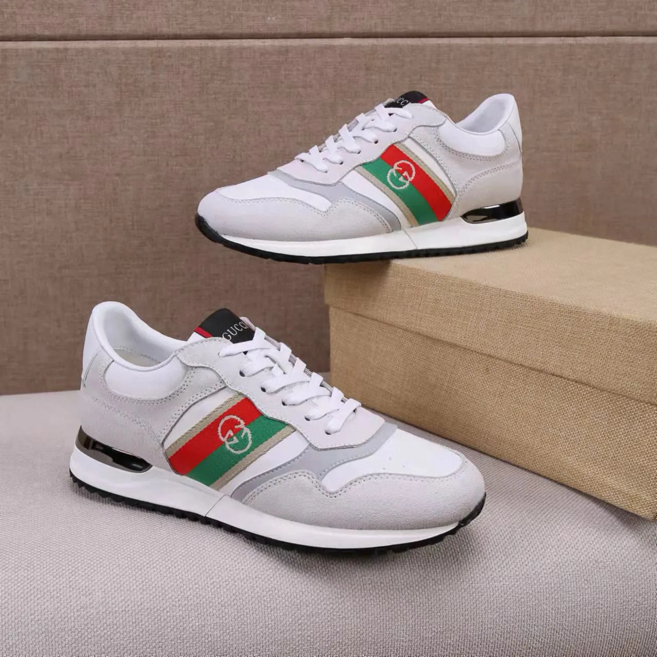 Factory price: 400💰[Gucci men's sports shoes] Gucci fashionable casual men's shoes🇨🇳Original 1:1 mold opening, new model debuts first💯Not high-profile but avant-garde, simple, low-key and fashionable, super versatile style🌿Made of original cowhide➕Sheepskin lining🎋The version is comfortable on the feet, first-class workmanship🍍Number: 38-44, (45 customized)